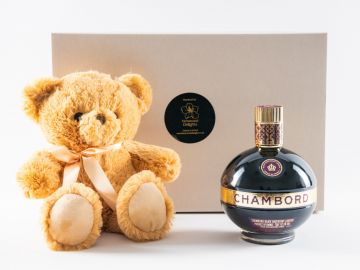 A simple Gift for her/him – The Chambord Teddy Hamper Box 